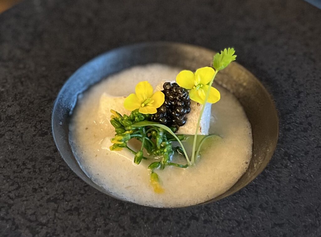 リッツカールトン日光 夕食 先付け(ヤマメとキャビア)