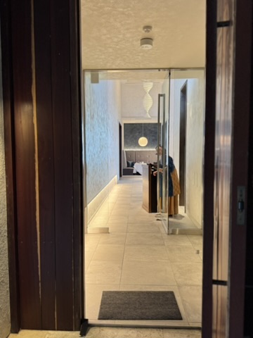 星のや沖縄 メインダイニング入り口 アプローチ