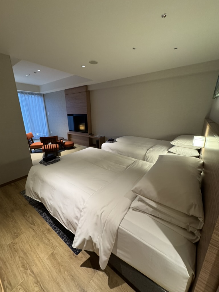 軽井沢マリオット アップグレードされた客室(和洋室)のベッド