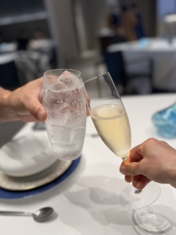 星のや沖縄 ダイニング 泡盛残波プレミアムとノンアルコールスパークリング