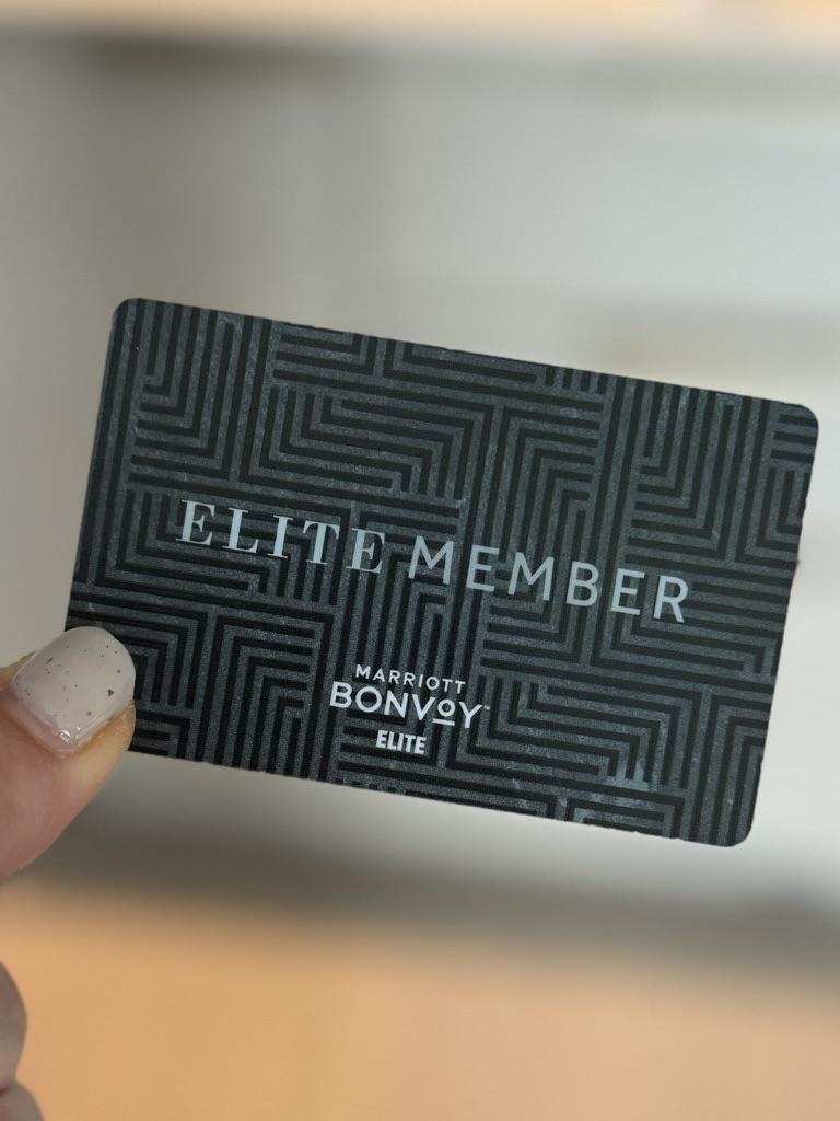 マリオットボンヴォイ エリートメンバー カード