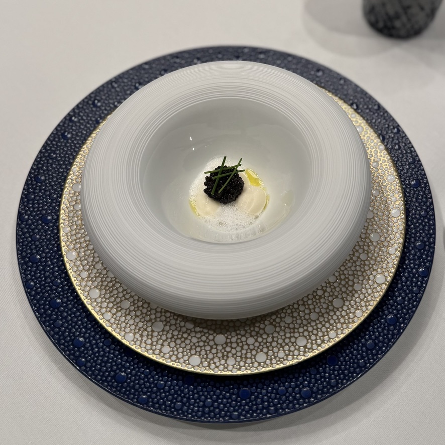 星のや沖縄 ダイニング ターンムのニョッキとキャビア