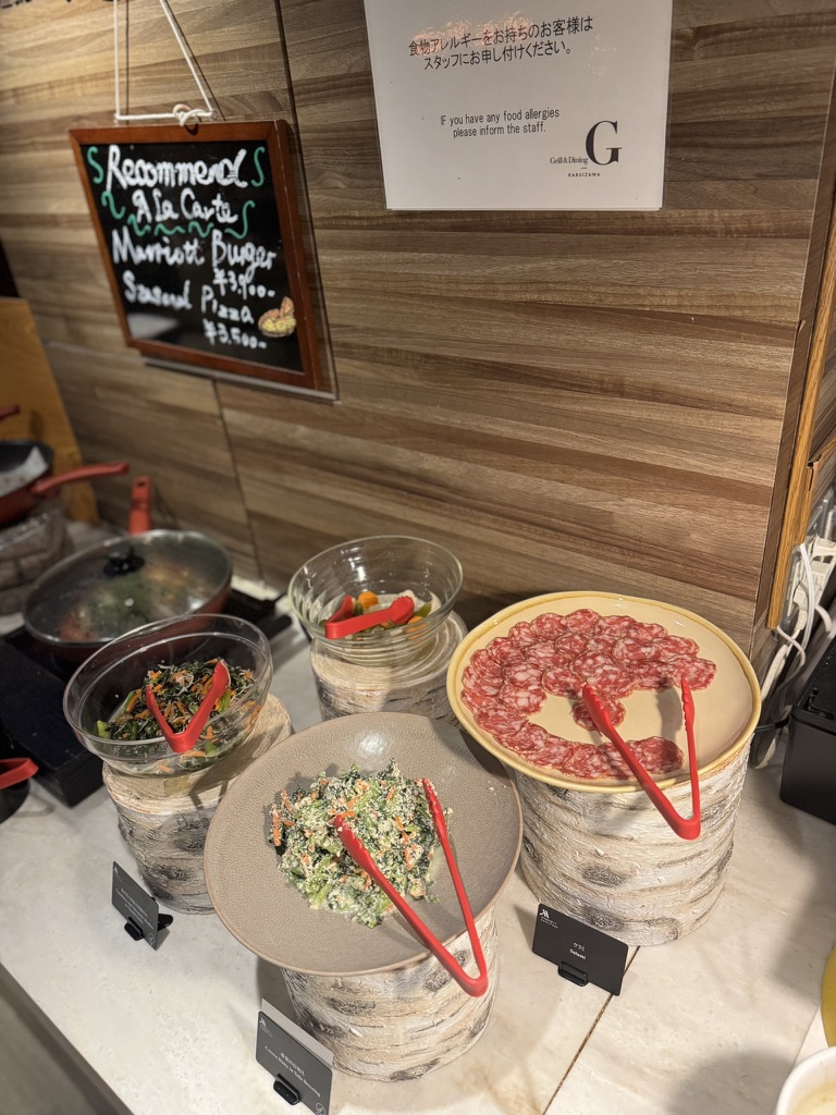 軽井沢マリオット ラウンジのコールドミール(サラミとデリ)