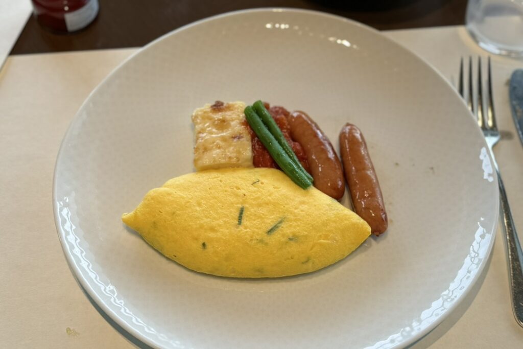 タワーズオムレツ 九条葱 パルメザンチーズ リッツカールトン東京 朝食