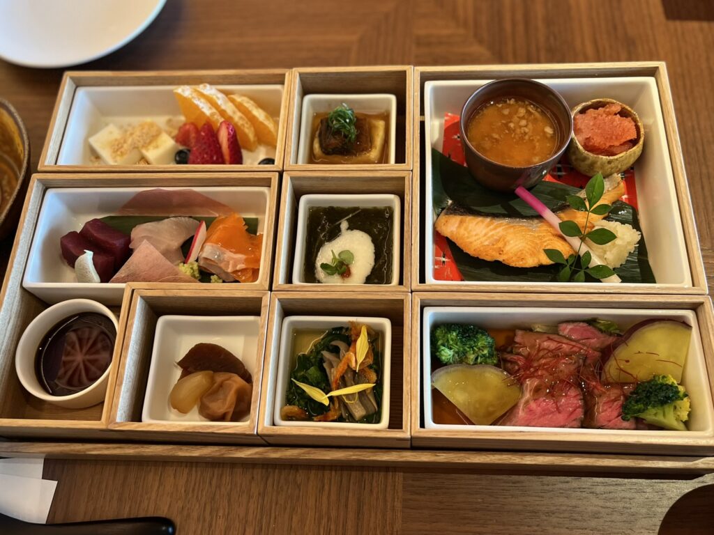 リッツカールトン日光 和朝食 お重 全景