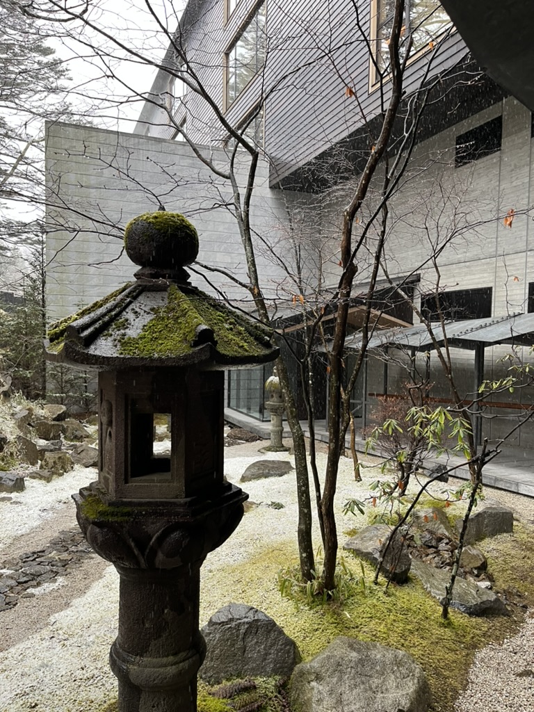 リッツカールトン日光 温泉への通路(雪景色)