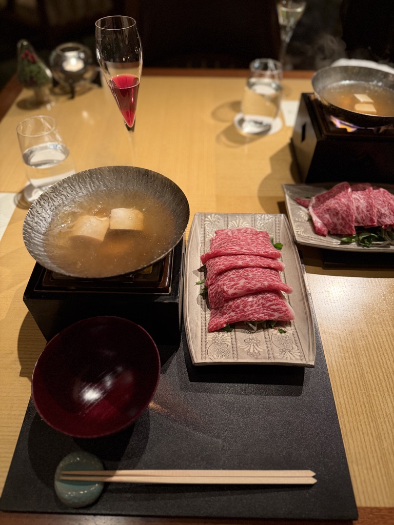 しゃぶしゃぶの鍋とお肉のセット