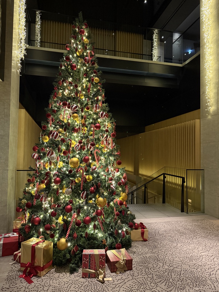 リッツカールトン京都 B1階のクリスマスツリー。