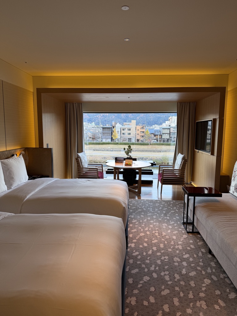 ザ・リッツ・カールトン京都 宿泊記 ブログ マリオットアメックス プラチナ特典 アップグレード 鴨川ビュー 客室