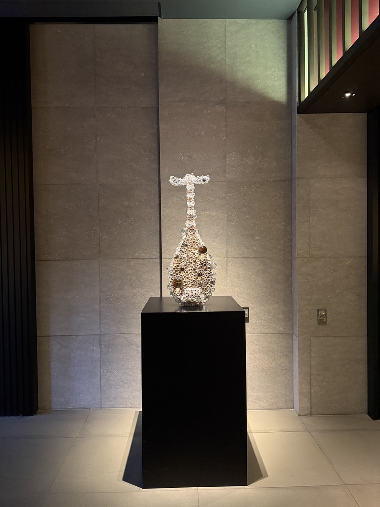 クリスタルで装飾された琵琶のオブジェ