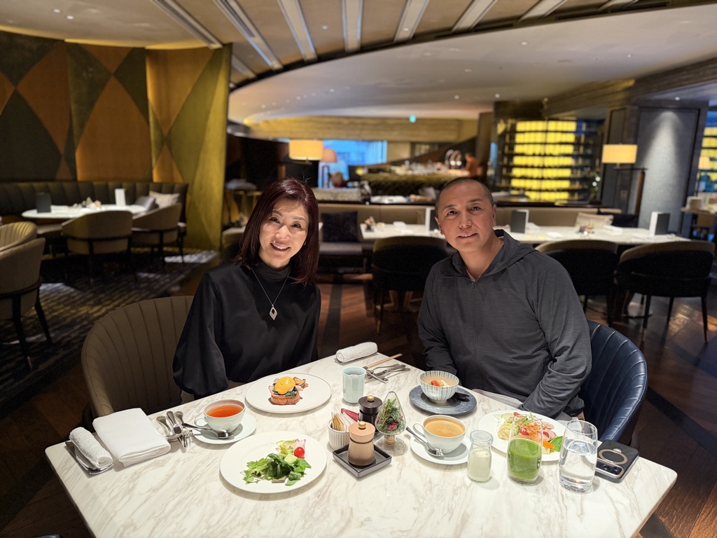 リッツ京都の朝食を楽しむアラフィフ夫婦